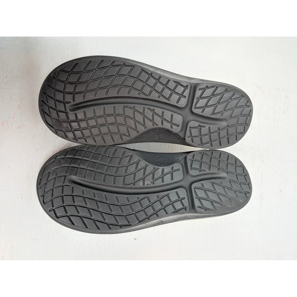 Oofos OOcloog Black Recovery Shoe Clogs Mens 11 Women's 13 EU 44 Slip On Comfort